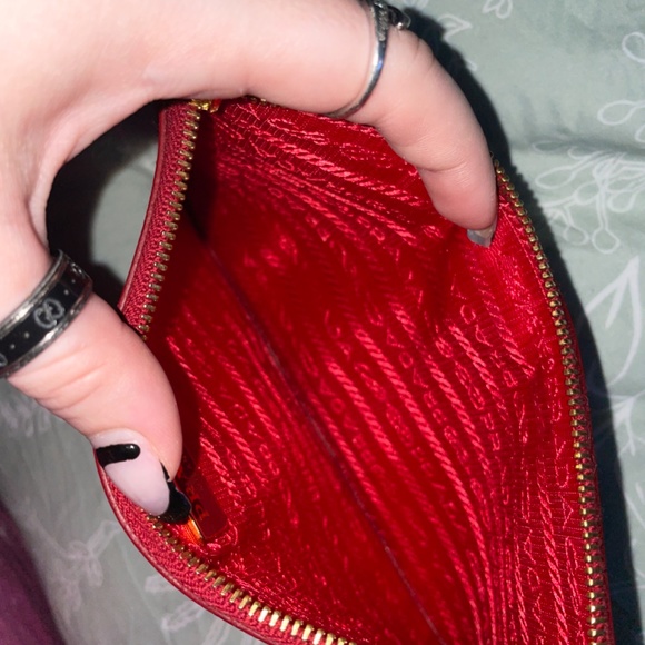 Prada accessory - Picture 2 of 3